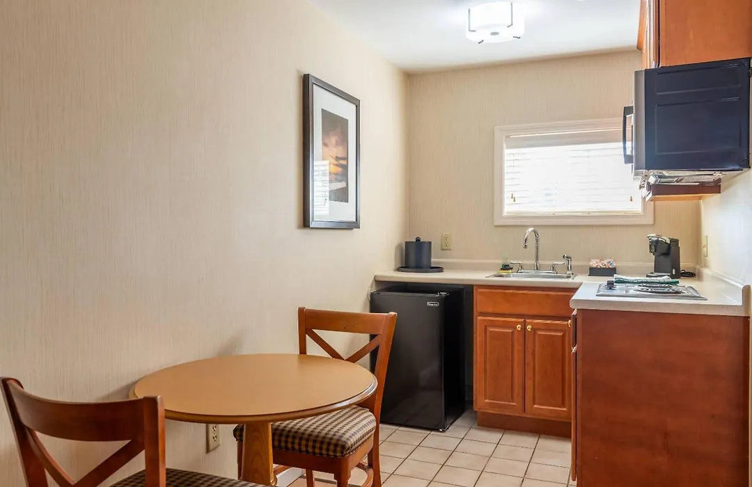 Port Inn And Suites Portsmouth, An Ascend Collection Hotel-1